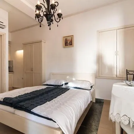 Apartment Studioapartment Iusas-123-12